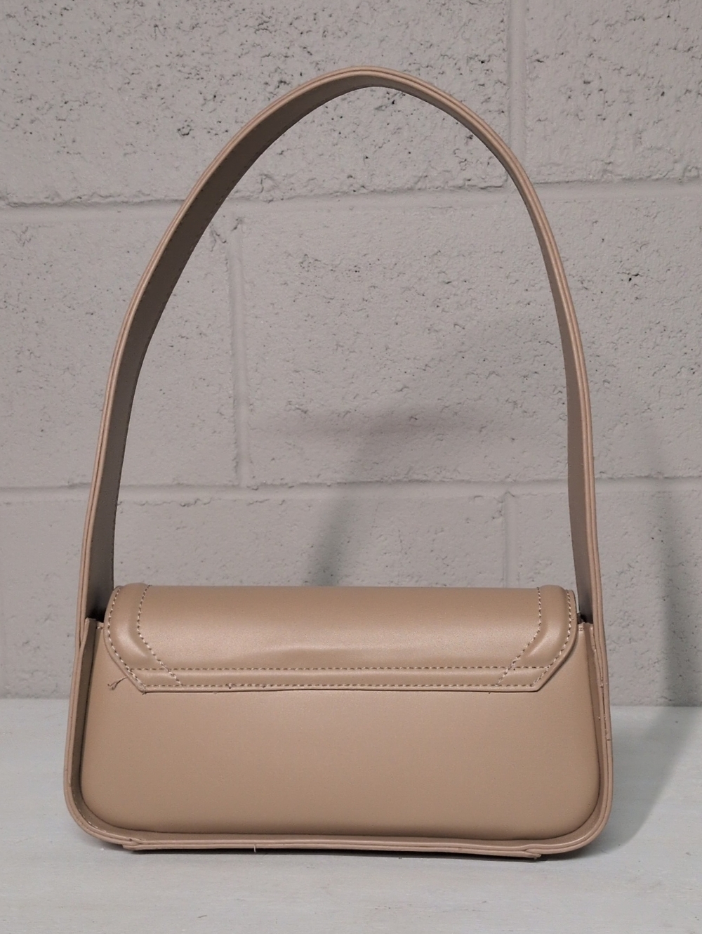 Beige Leather Shoulder Bag with Turn-Lock Closure - Picture 4 of 8